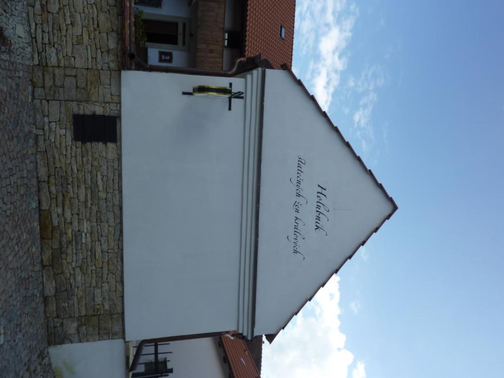 Holubnik Statecnych Zen Kralovych Hotel Luže Exterior foto