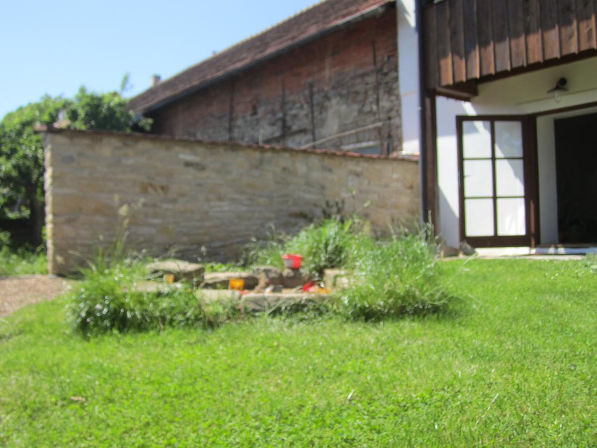 Holubnik Statecnych Zen Kralovych Hotel Luže Exterior foto