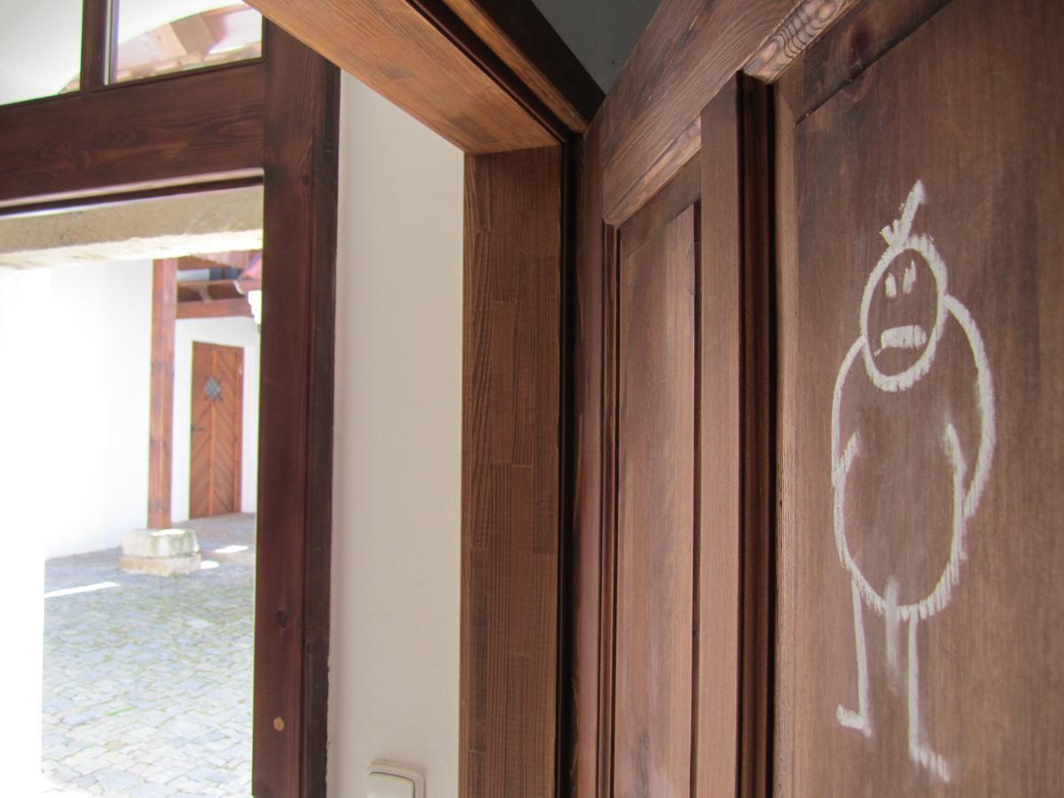 Holubnik Statecnych Zen Kralovych Hotel Luže Exterior foto